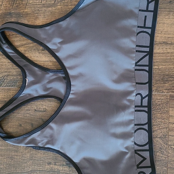 Under Armour Sports Bra - Picture 2 of 4
